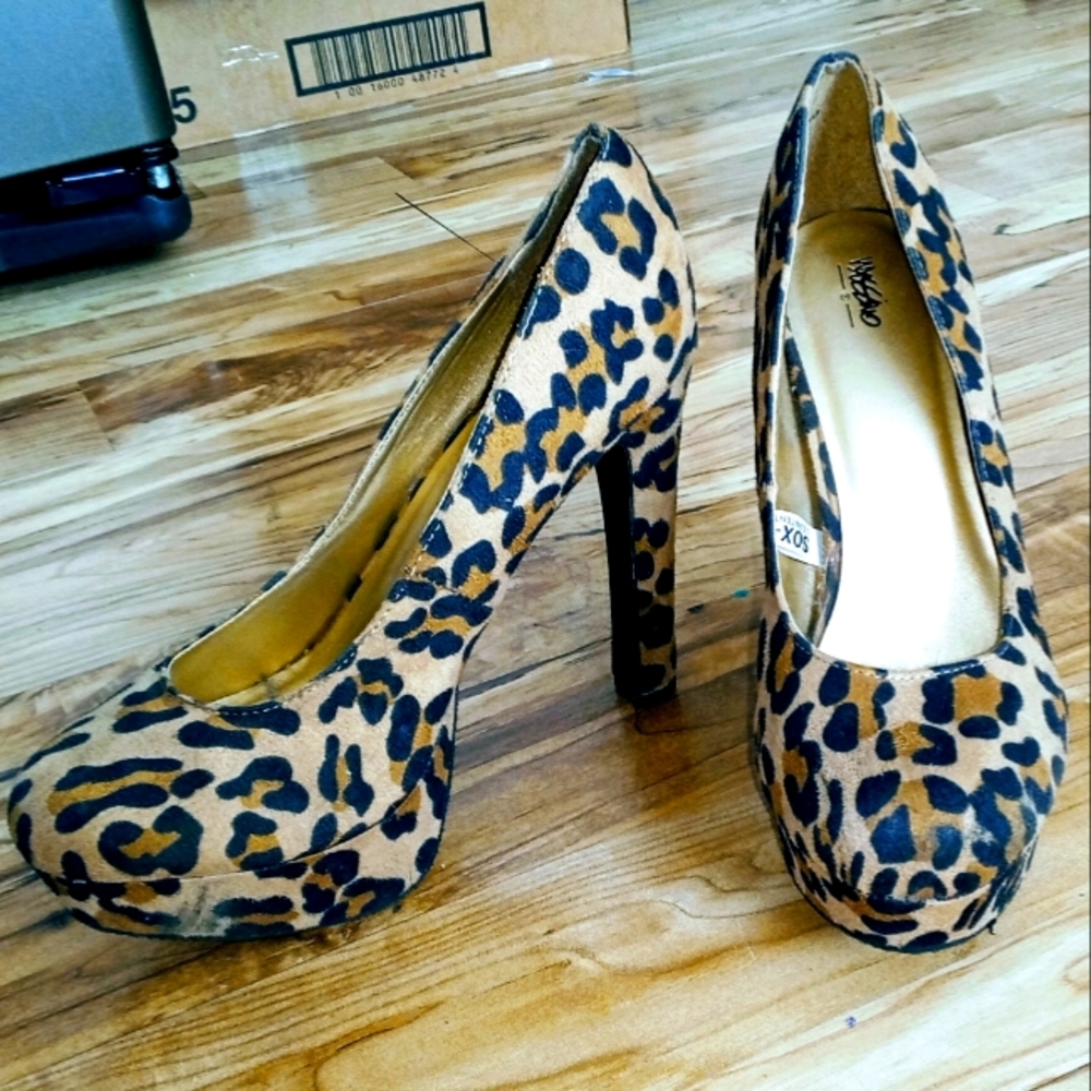 Leopard heels